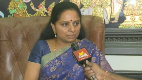 MP Kavitha Talk About Special Status - Sakshi