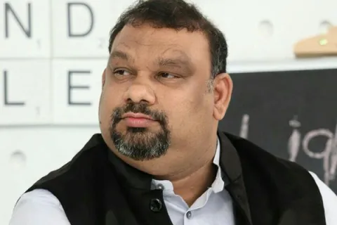 Kathi Mahesh booked for derogatory statement against Hindu Lord Ram, Sita - Sakshi
