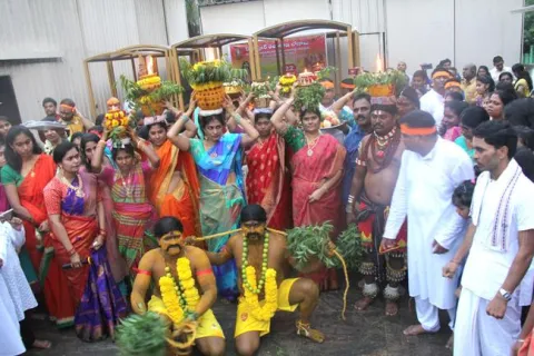 Bonalu jathara held in Singapore - Sakshi