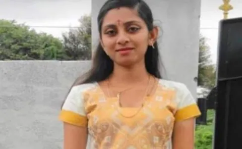 Pregnant Woman Dies Try To Give Birth With the Help Of Youtube Videos In Tamil Nadu - Sakshi