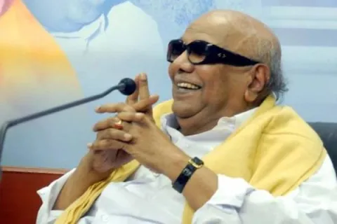 Karunanidhi in ICU, blood pressure stabilised after treatment, says hospital - Sakshi