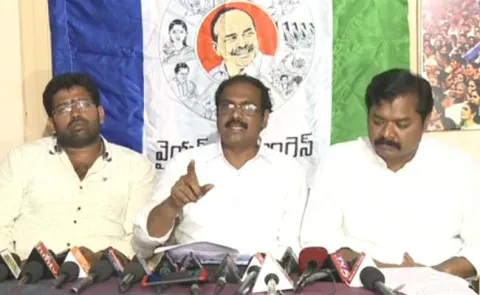 YSRCP Leaders kanna babu speaks Over Kapu Reservation At Kakinada - Sakshi