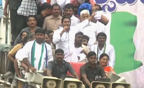 YS Jagan Mohan Reddy Public Meeting In Narsipatnam - Sakshi