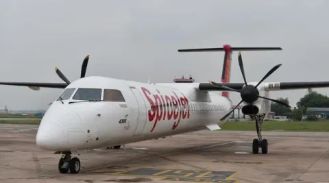 SpiceJet flies India's first biofuel flight, from Dehradun to Delhi  - Sakshi