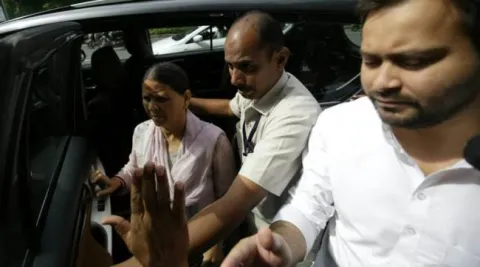 IRCTC scam case,Delhi Court grants bail to Rabri, Tejashwi - Sakshi