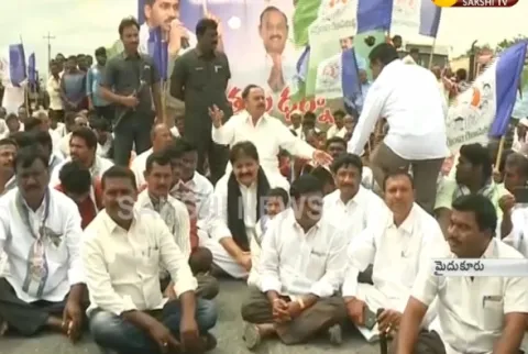 YSRCP MLA Raghurami reddy Slams Chandrababu Over KC Cannol Water - Sakshi