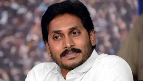 YS Jagan Mohan Reddy  condolences to DMK Chief Karunanidhi - Sakshi