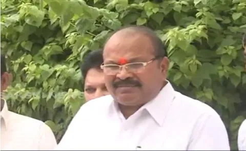 Kanna Lakshmi Narayana Fires On Chandrababu In Delhi - Sakshi