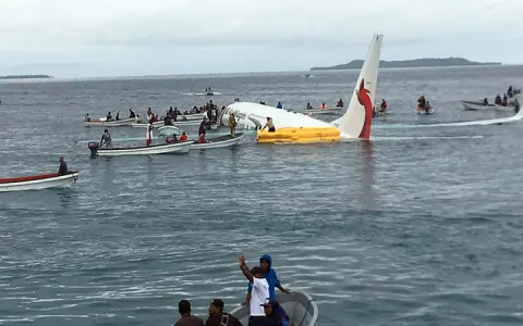 Passengers, crew survive after Air Niugini plane crashes into sea in Micronesia - Sakshi