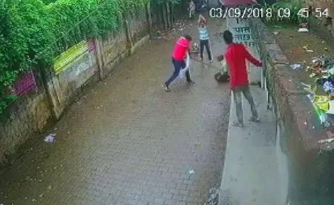 Retired cop beaten to death on Allahabad street, passersby watch attack - Sakshi