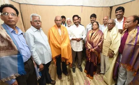 A Teacher's Influence On Student Is Immense-YS Jagan - Sakshi