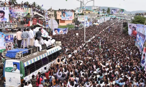 YS Jagan Mohan Reddy Slams Chandrababu Naidu  - Sakshi