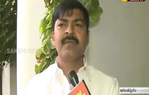 Threat To My Family From Paritala Sunitha Said By Anantapur YSRCP - Sakshi