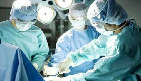 Tamil Nadu hospital 'treated' dead man for 3 days, family alleges - Sakshi