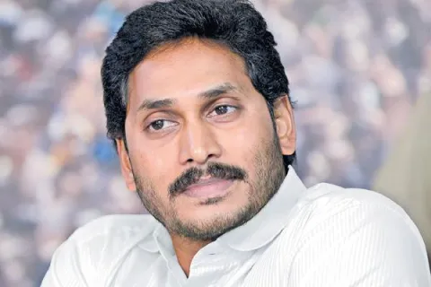 YS Jagan appealed to the state government about toofan  - Sakshi