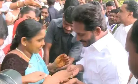 Day 294 of Praja Sankalpa Yatra begins - Sakshi