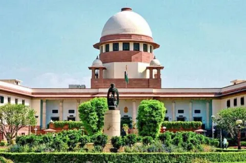Heated Arguements In Supreme Court On Telangana Voters List - Sakshi
