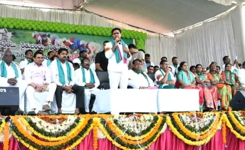 Chandrababu Shoots Telangana Farmers Says KTR - Sakshi