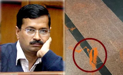 Chilli Powder Attack On Arvind Kejriwal At Delhi - Sakshi