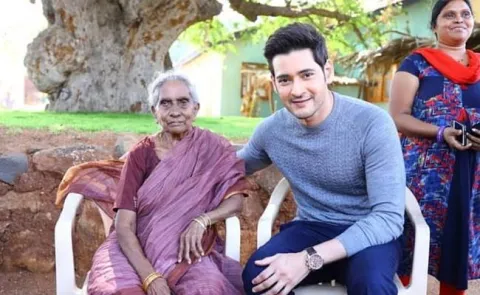 Mahesh Babu Met 106 Years Old Woman In Maharshi Set - Sakshi