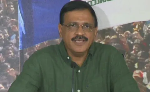 YSRCP Leader MD Iqbal Demands Third Party Interrogation In Murder Attempt On YS Jagan Case - Sakshi
