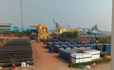 Two Cranes Collapsed In Kakinada Port  - Sakshi