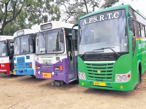 APSRTC union calls off strike - Sakshi