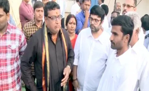 Prudhvi Raj Speaks about Jagan's Praja Sankalpa Yatra - Sakshi
