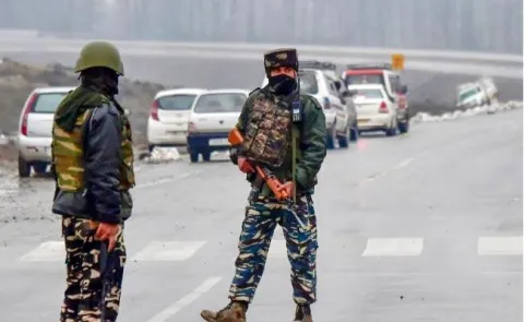 Pulwama attack mastermind reportedly killed by security forces - Sakshi