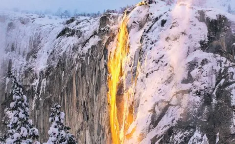 Firefall is back, delighting Yosemite visitors with its lava-like flow - Sakshi
