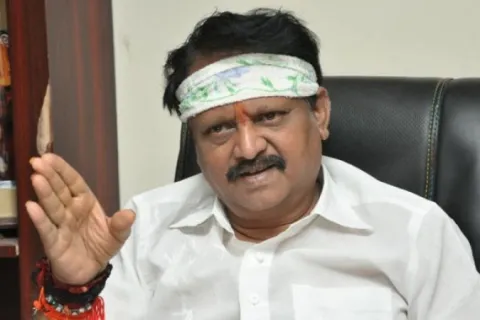 Tollywood director kodi ramakrishna passes away at hyderabad - Sakshi
