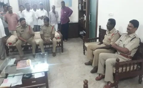 YSRCP Leaders House Arrest In Kadapa - Sakshi