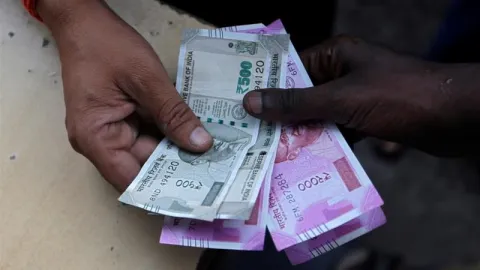 AP treasury is empty - Sakshi