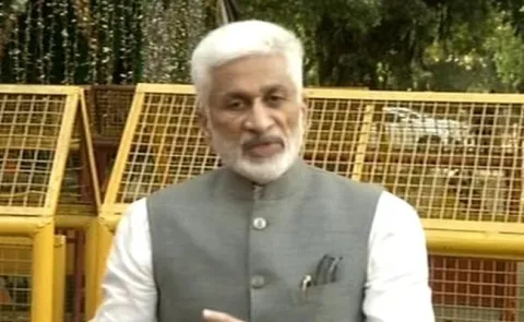 YSRCP MP Vijayasai Reddy Complaint On Chandrababu Naidu To CEC - Sakshi