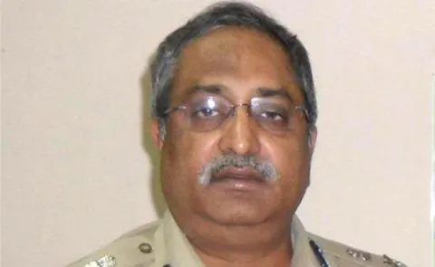 AP intelligence chief AB Venkateswara Rao transferred  - Sakshi