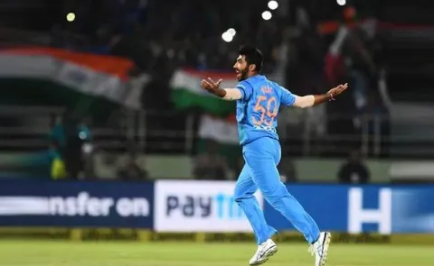 Jasprit Bumrah Displays Fierce Art Of Death Bowling In 2nd ODI - Sakshi