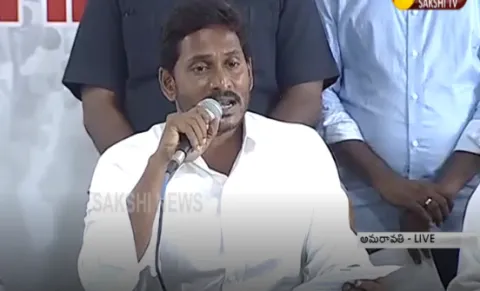 YS Jagan releases YSRCP 2019 elections manifesto - Sakshi