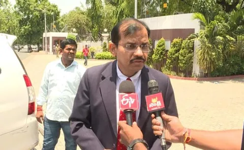 AP CEO Gopala Krishna Dwivedi Meets Governor Narasimhan - Sakshi
