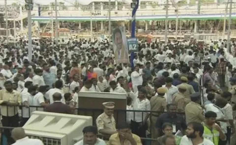 Thousands to attend Jaganmohan Reddy's swearing-in ceremony - Sakshi