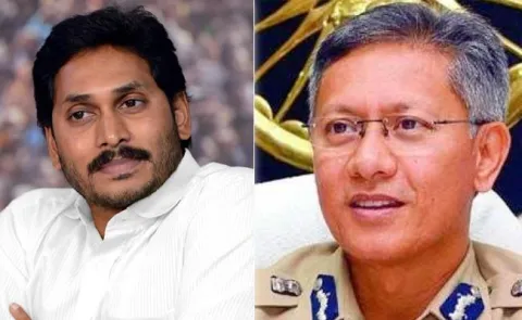 CM YS Jagan meeting with IPS, IAS at Tadepalli camp office - Sakshi