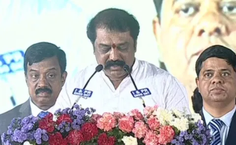 Gummanur Jayaram Takes Oath As AP Cabinet Minister - Sakshi