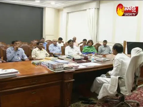  CM KCR directs officials to prepare state's new urban policy