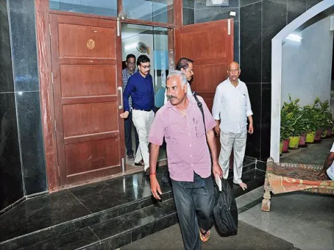 CBI Raids on Vakati Narayana Reddy House