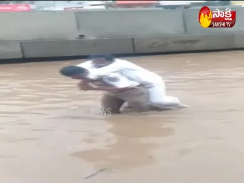 Traffic constable turns emergency vehicle for a patient