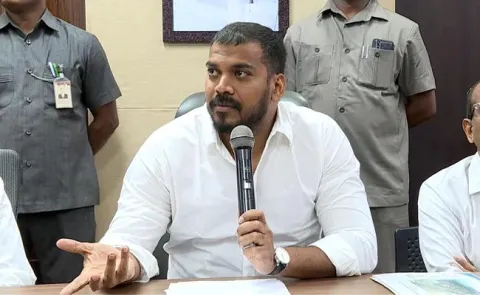 anil kumar yadav slamsTDP false propaganda over Polavaram project - Sakshi