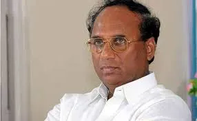 Former AP speaker Kodela Sivaprasad commits suicide