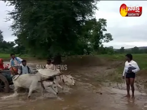 Rains leave roads damaged in Telangana