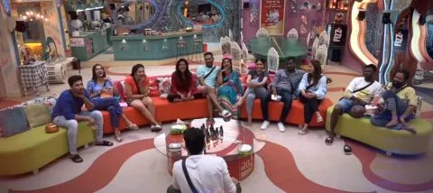 Housemates Gets Emotional about Their Family Messages - Sakshi