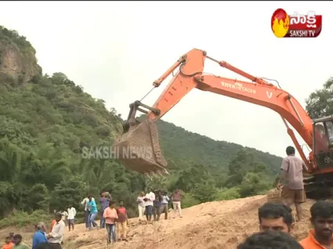 Godavari Boat Extraction Works Continues