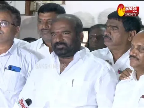 TSRTC JAC Leader Ashwathama Reddy Fires On CM KCR